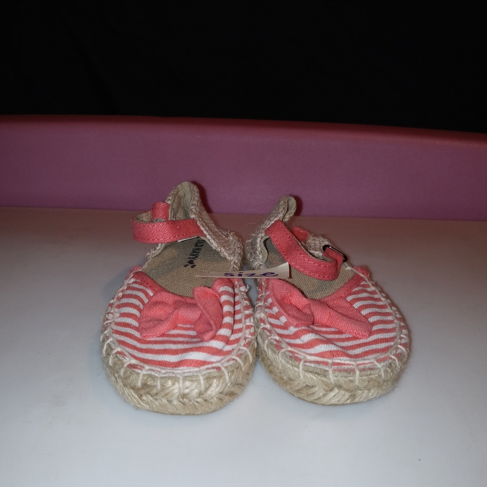 Shoes - Picture 5 of 6